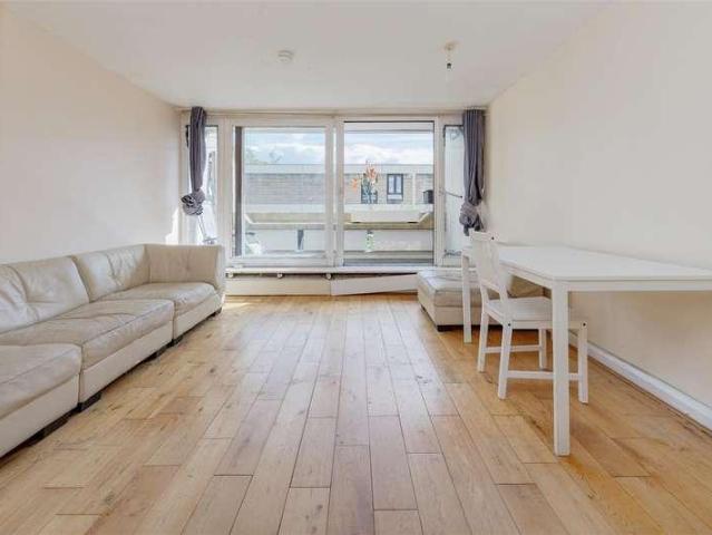 Flat for sale in Whittington Estate, Greater London