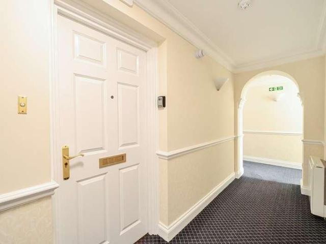 Flat for sale in Bath Road Shops, Cheltenham