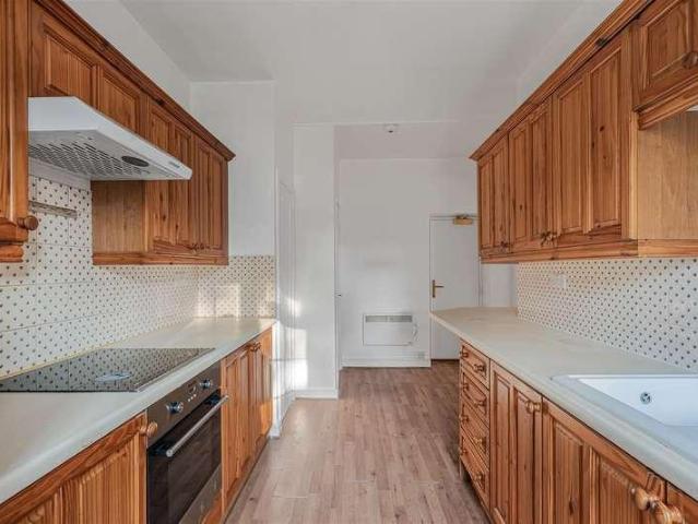 Flat for sale in Hendon, Greater London
