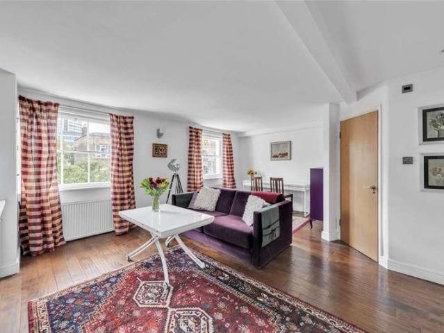 Flat for sale in Paddington, Greater London
