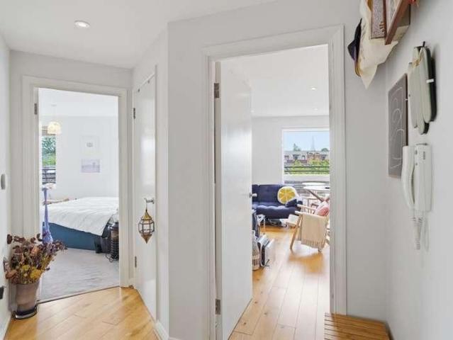 Flat for sale in London Borough of Lewisham, Brockley