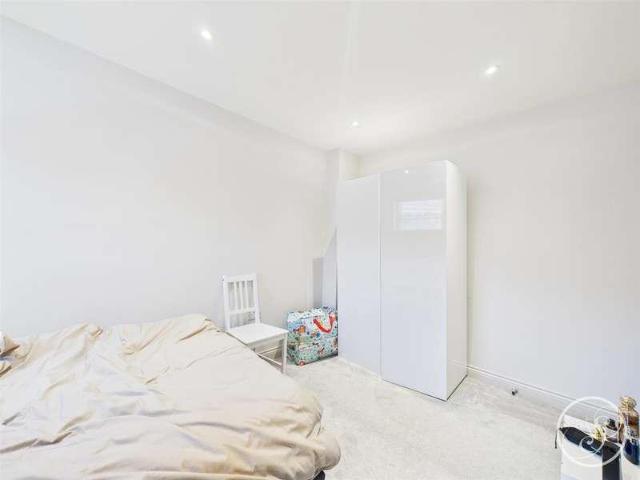 Flat for sale in Leylands, West Yorkshire
