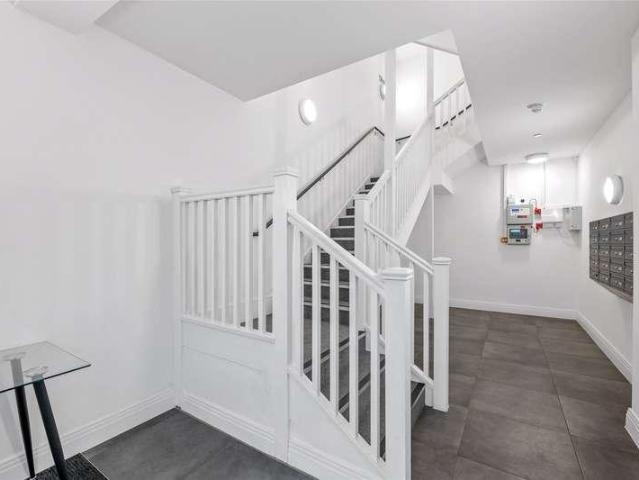 Flat for sale in Pachesham Park, Surrey