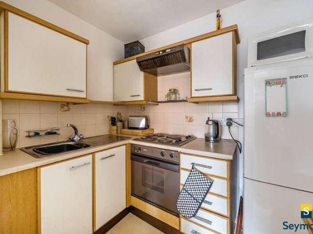 Flat for sale in Woodbridge Hill, Westborough