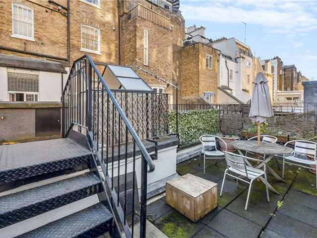 Flat for sale in Paddington, Greater London