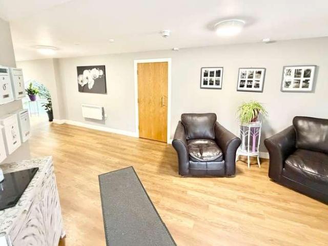 Flat for sale in Walsden, West Yorkshire