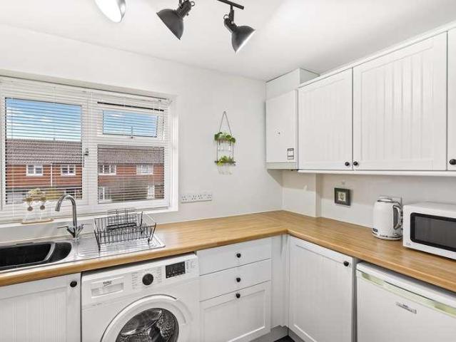 Flat for sale in Storrington and Sullington, Horsham