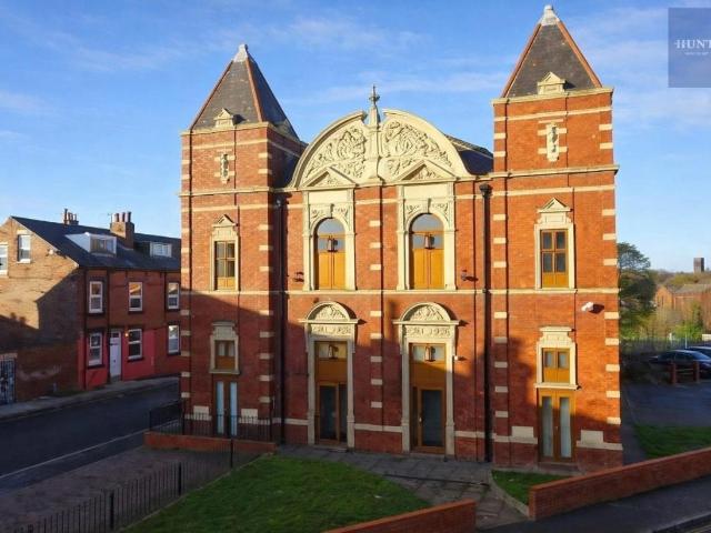 Flat for sale in Armley, West Yorkshire