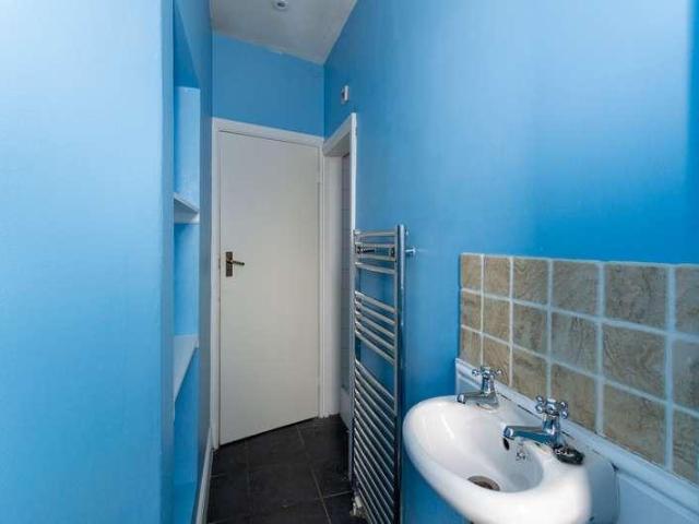 Flat for sale in Llandudno, Wales