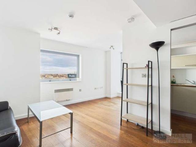 Flat for sale in Calderstones