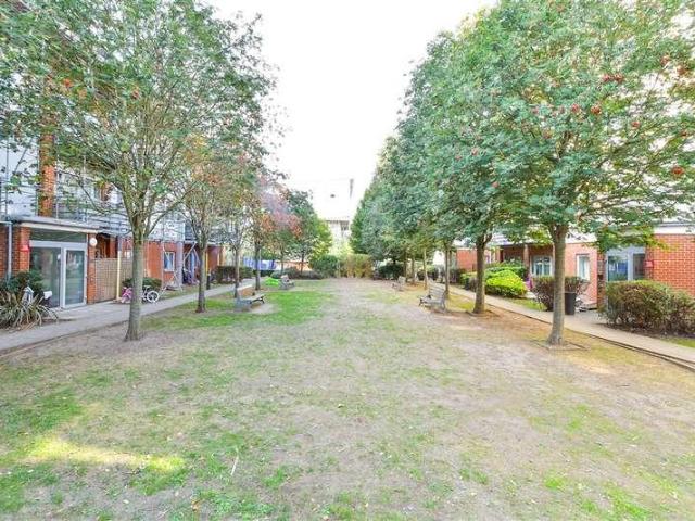 Flat for sale in London Borough of Waltham Forest, Greater London