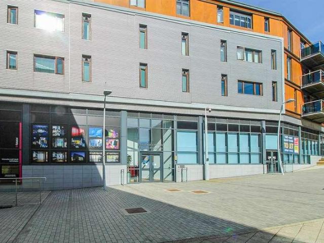 Flat for sale in Wakefield