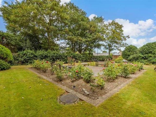 Flat for sale in Birchington, Acol