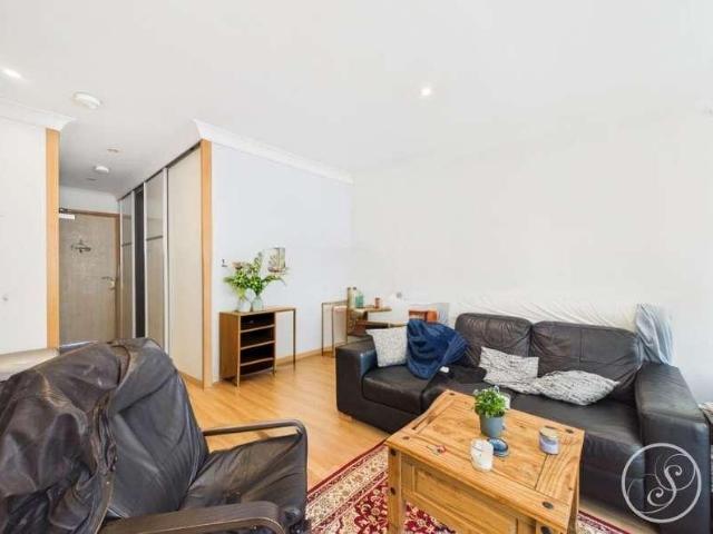 Flat for sale in Leylands, West Yorkshire