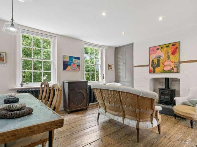 Flat for sale in St Margarets, Greater London