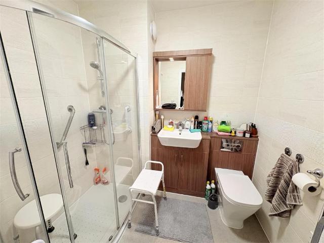 Flat for sale in Fareham, Hampshire