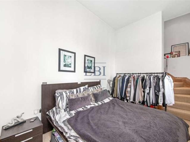 Flat for sale in St. George in the East, Greater London