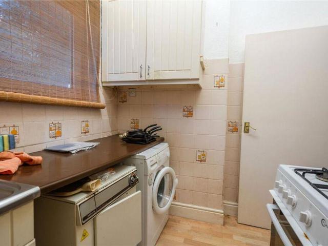 Flat for sale in Grimsby, North East Lincolnshire