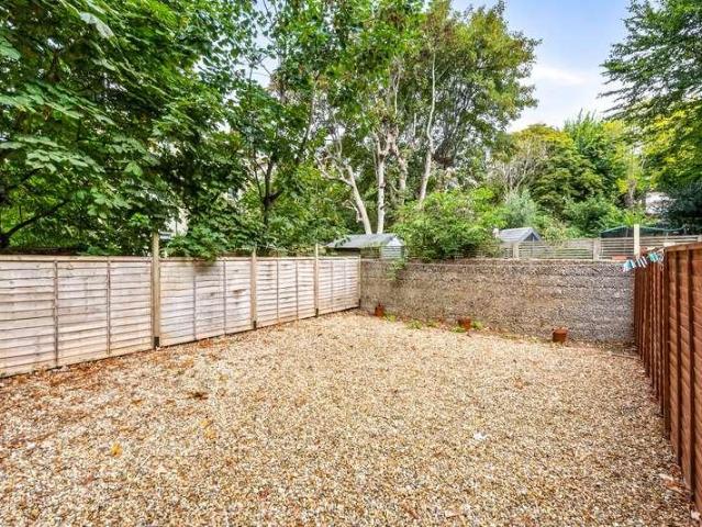 Flat for sale in Brunswick