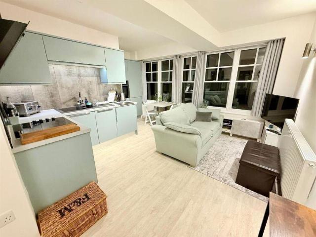 Flat for sale in Epping, Essex