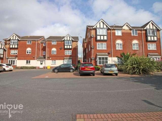 Flat for sale in Claremont, Blackpool