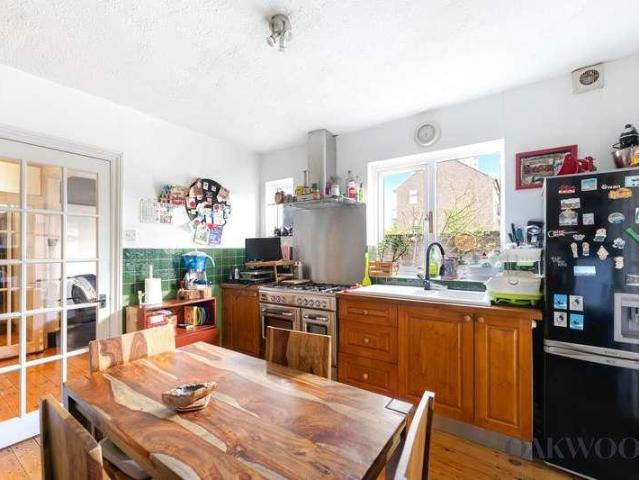 Flat for sale in South Tottenham, Greater London