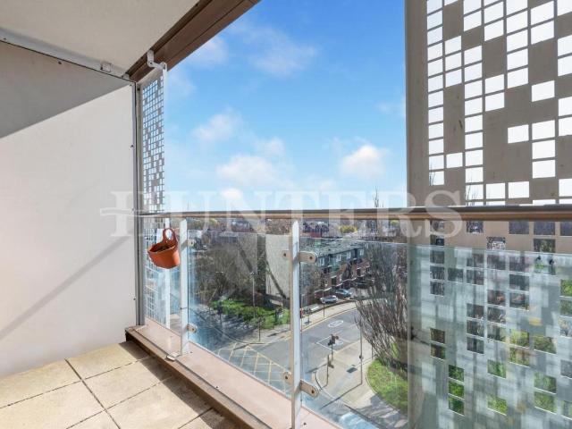 Flat for sale in Hale Village, Tottenham Hale
