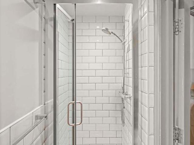 Flat for sale in Highbury, Greater London