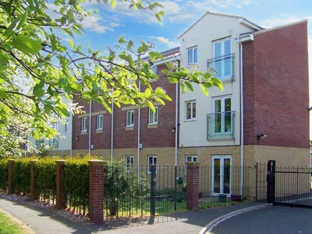 Flat for sale in Malvin's Close, Blyth
