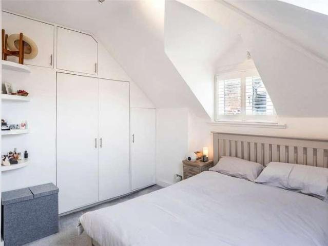 Flat for sale in South End Green, Greater London