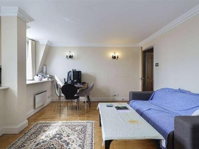Flat for sale in Blackfriars, Lyons