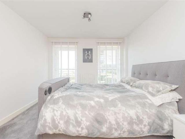 Flat for sale in Swanscombe and Greenhithe, Monks Orchard