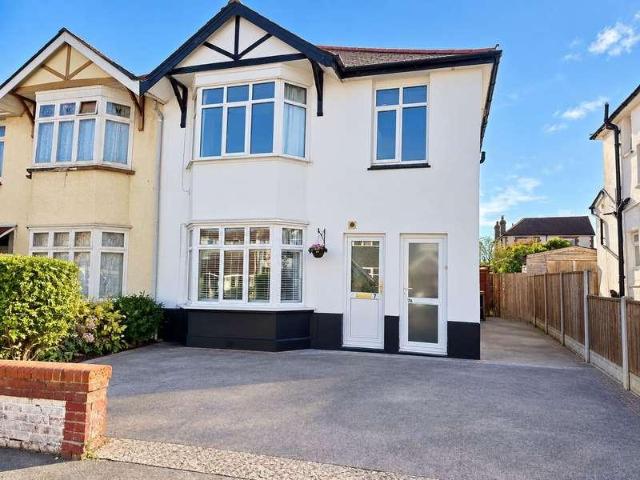 Flat for sale in Preston, Paignton