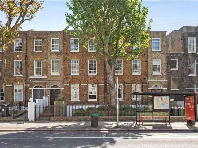 Flat for sale in Oval, Greater London