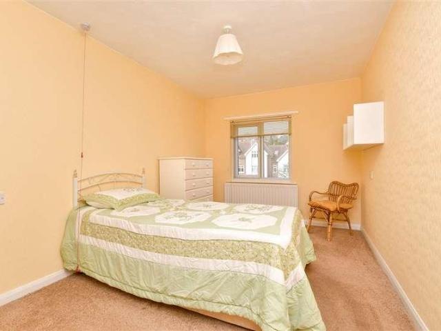 Flat for sale in London Borough of Croydon, Purley