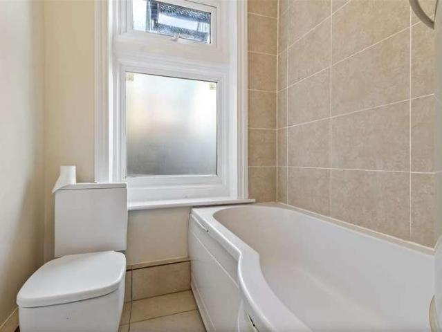 Flat for sale in West Worthing, Worthing