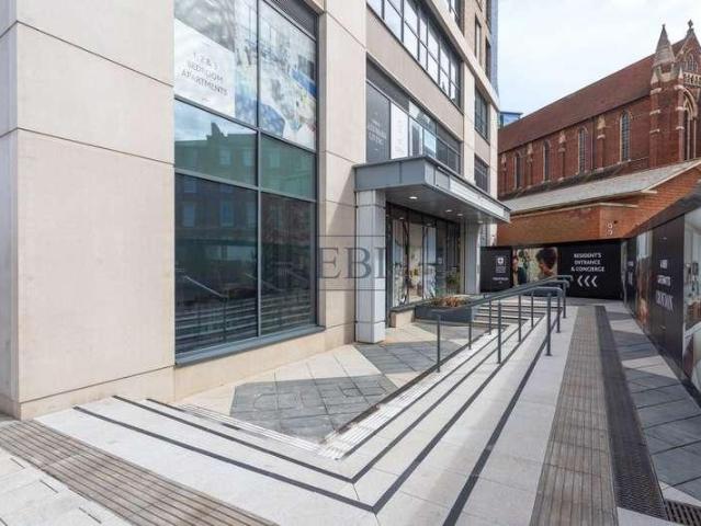 Flat for sale in Croydon, Broad Green