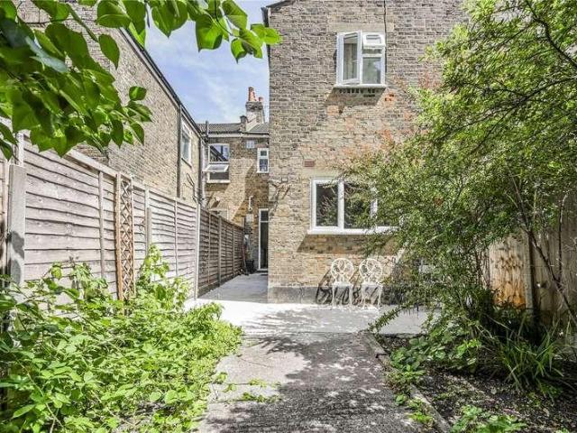 Flat for sale in London Borough of Haringey, Greater London