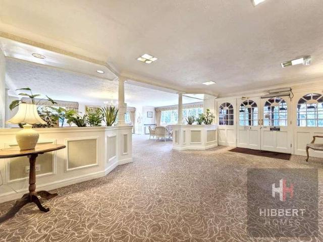 Flat for sale in Georgia, Greater Manchester