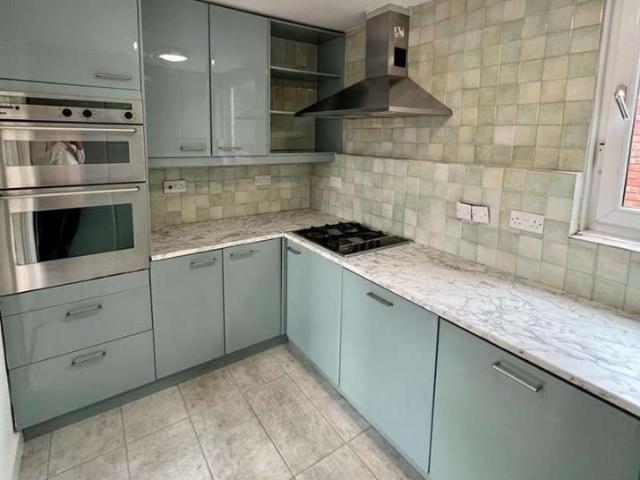 Flat for sale in Brook Green, Greater London