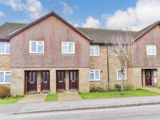 Flat for sale in Folkestone, Etchinghill