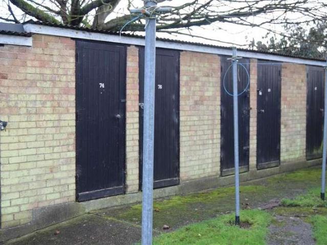 Flat for sale in Meadgate, Chelmsford