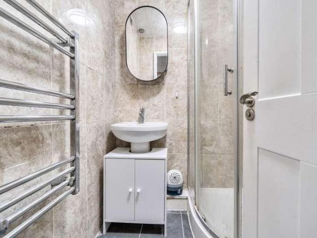Flat for sale in Bedgrove, Aylesbury