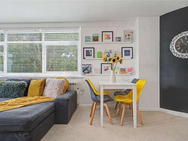 Flat for sale in Rodbourne, Swindon