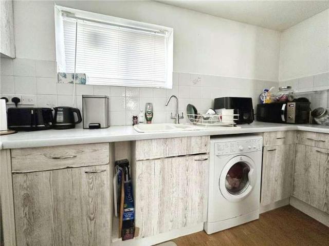 Flat for sale in Castlefield, Cressex
