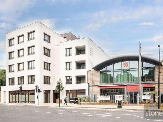 Flat for sale in Primrose Hill, Greater London