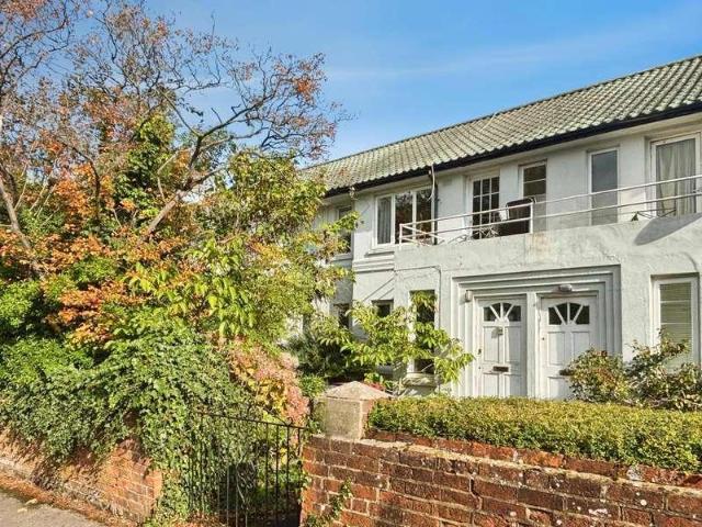 Flat for sale in Reading West, Reading