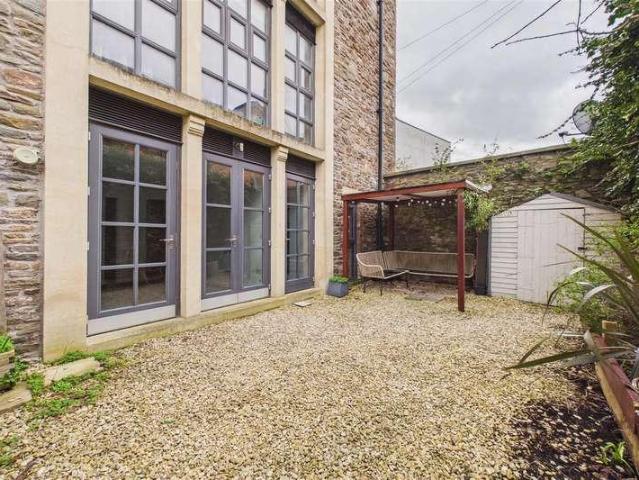 Flat for sale in St Jude's, Feckenham