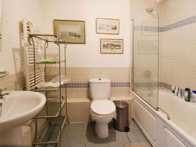 Flat for sale in Crockherbtown, Falcon Lodge