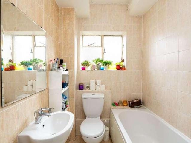 Flat for sale in London Borough of Camden, Greater London